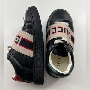 Gucci baby shoes